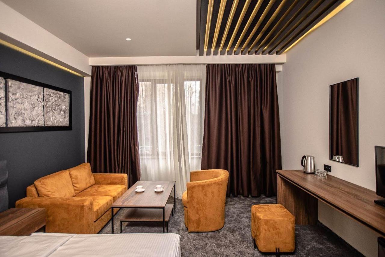 Nor Ekats Aparthotel เยเรวาน ภายนอก รูปภาพ