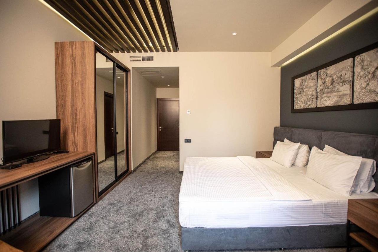 Nor Ekats Aparthotel เยเรวาน ภายนอก รูปภาพ