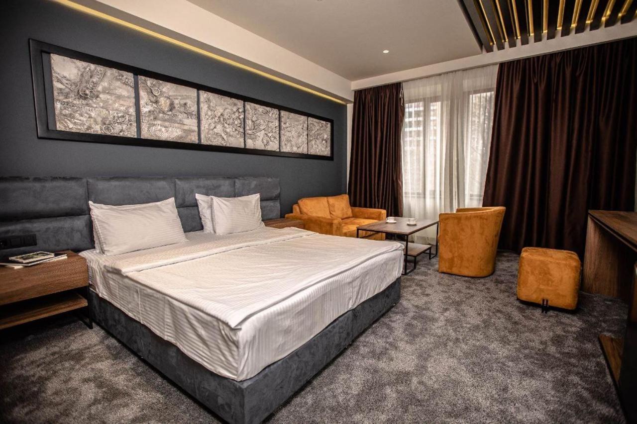 Nor Ekats Aparthotel เยเรวาน ภายนอก รูปภาพ