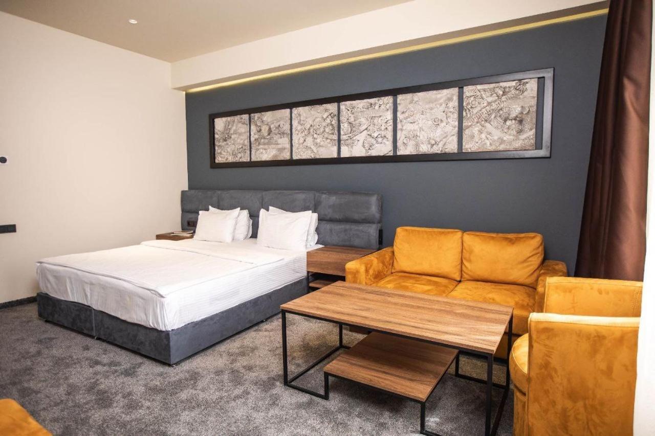 Nor Ekats Aparthotel เยเรวาน ภายนอก รูปภาพ