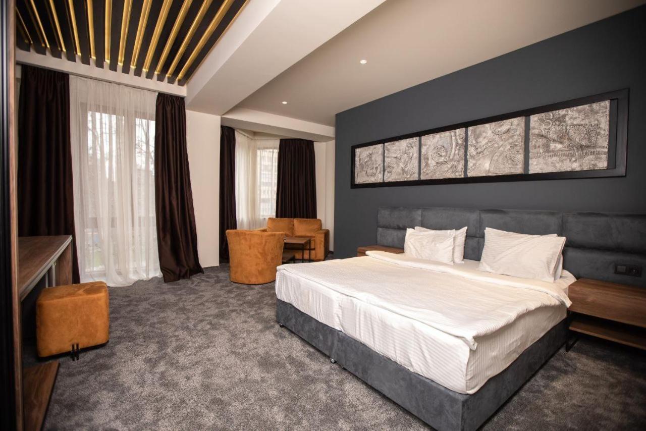 Nor Ekats Aparthotel เยเรวาน ภายนอก รูปภาพ